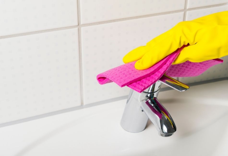 Bathroom Sink Faucet Cleaning