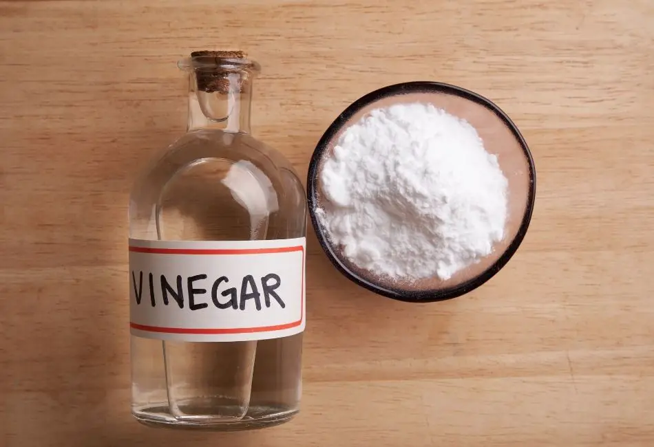 Vinegar and baking soda to clean bathroom sink
